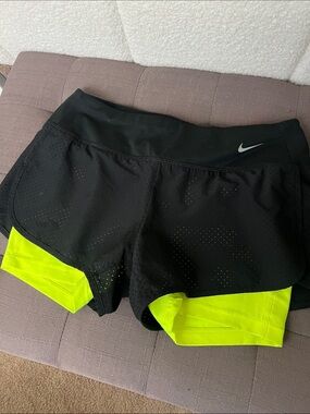 Nike Women’s Black Perforated Shorts w Neon Yellow Liner Athletic Running Shorts